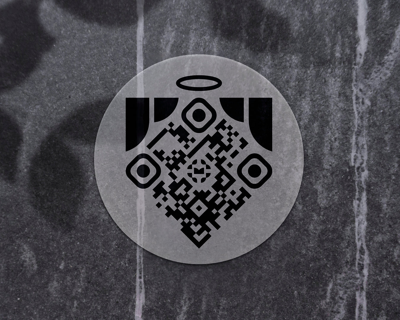 Round Memoriv medallion